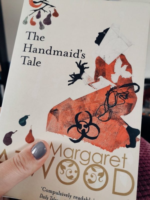 the handsmaide's tale book by margaret atwood